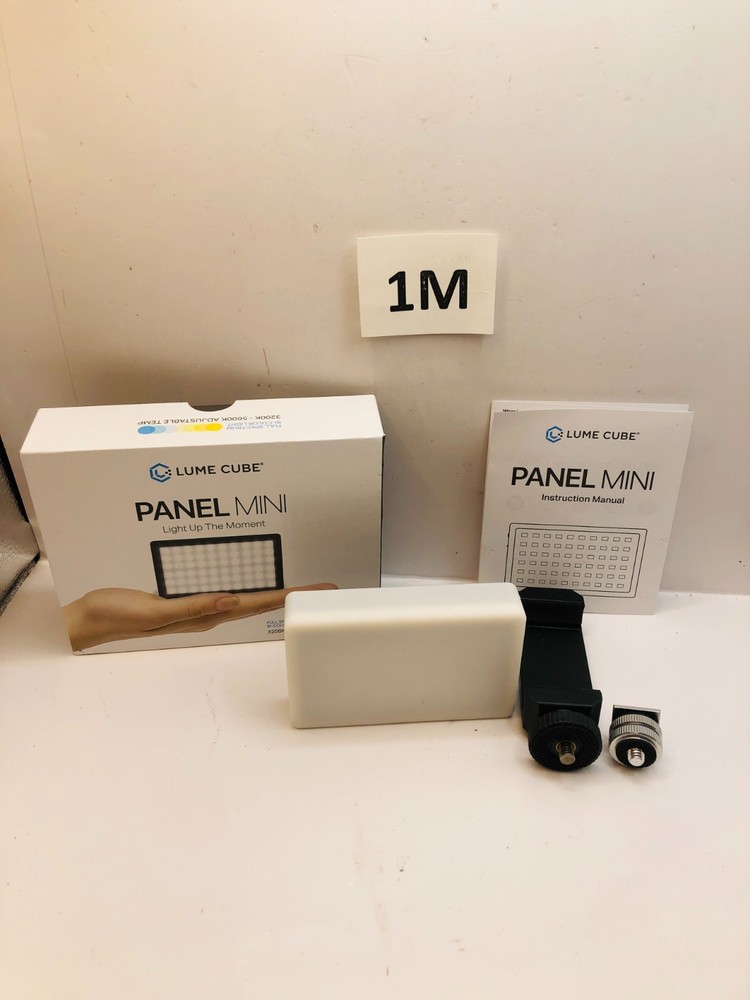 Lume Cube LC-PANELMINI1 5W Bicolor Panel Mini LED - USB C Mini Light Panel