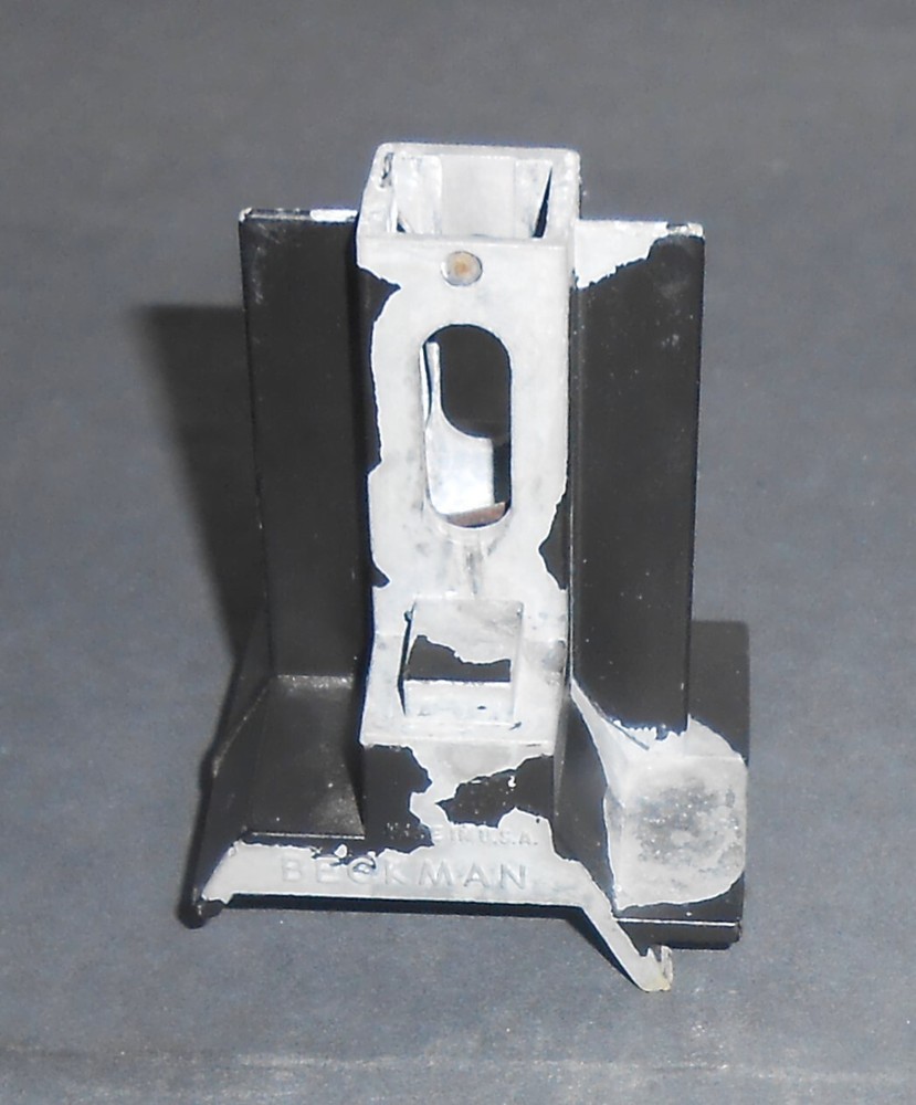 Bracket / Post for BECKMAN  Spectrophotometer