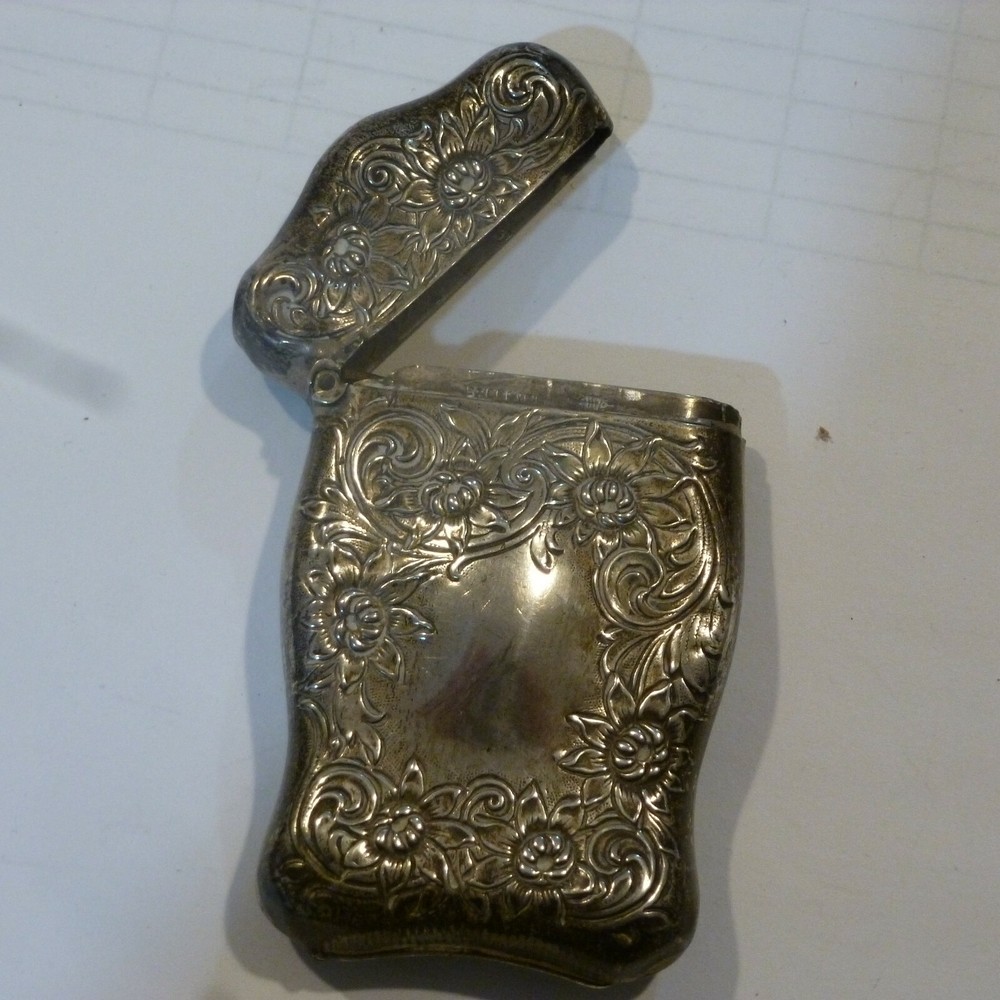 ANTIQUE 3D FLORAL STERLING SILVER MATCH SAFE