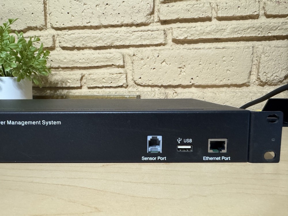 Netbooter Remote Power Management System 15Amp 8 Outlets Synaccess NP0801-DU