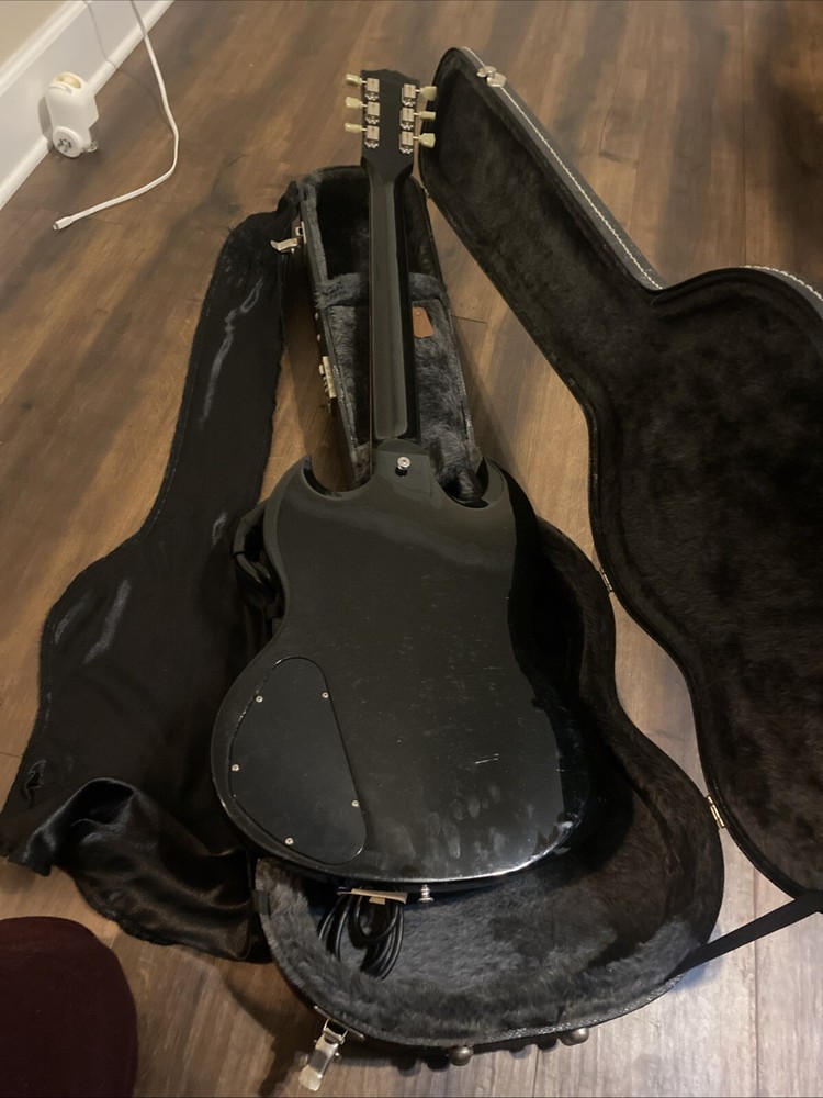 gibson electric guitar used