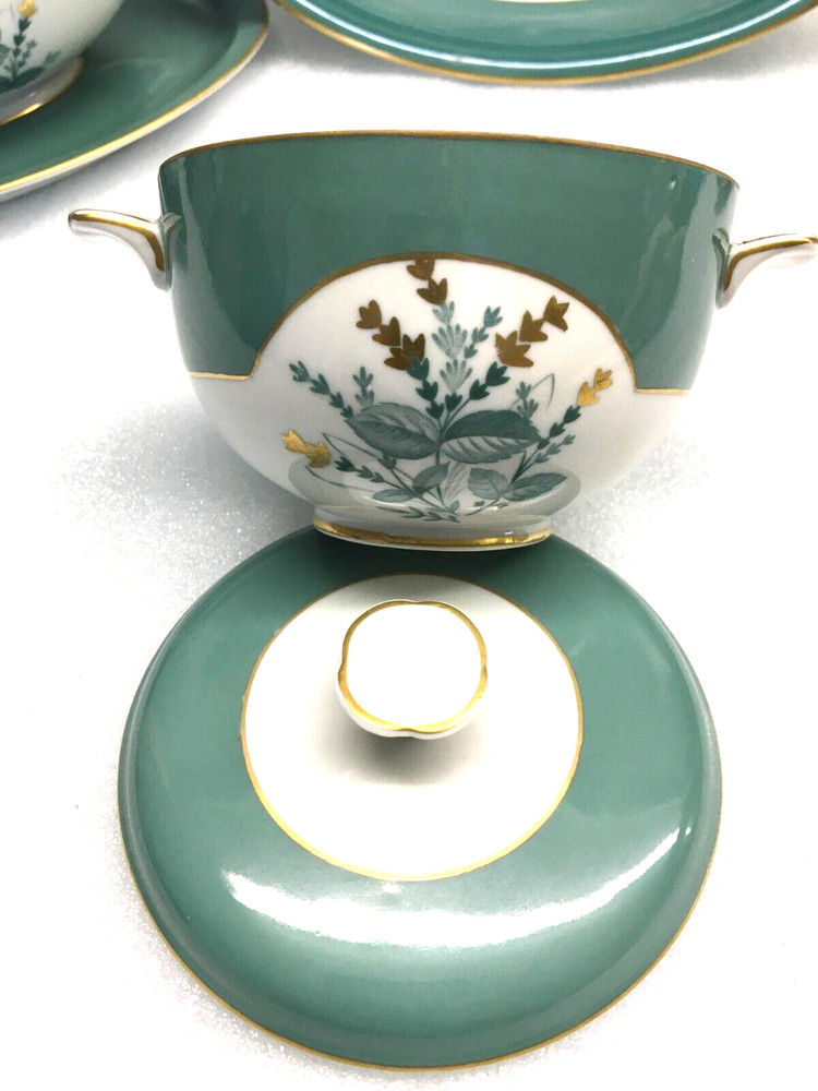 ROB8 by Royal Bayreuth 26 Assorted Pieces