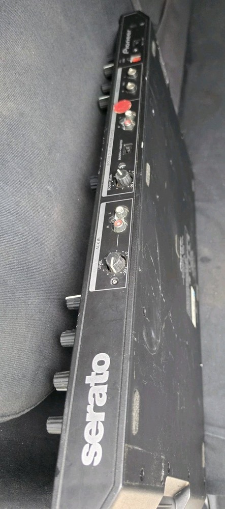 Pioneer DDJ-SR Digital DJ Controller