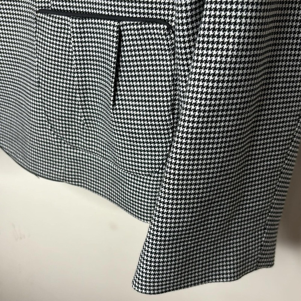 LINDOR Houndstooth Black & White Blazer - Size 16
