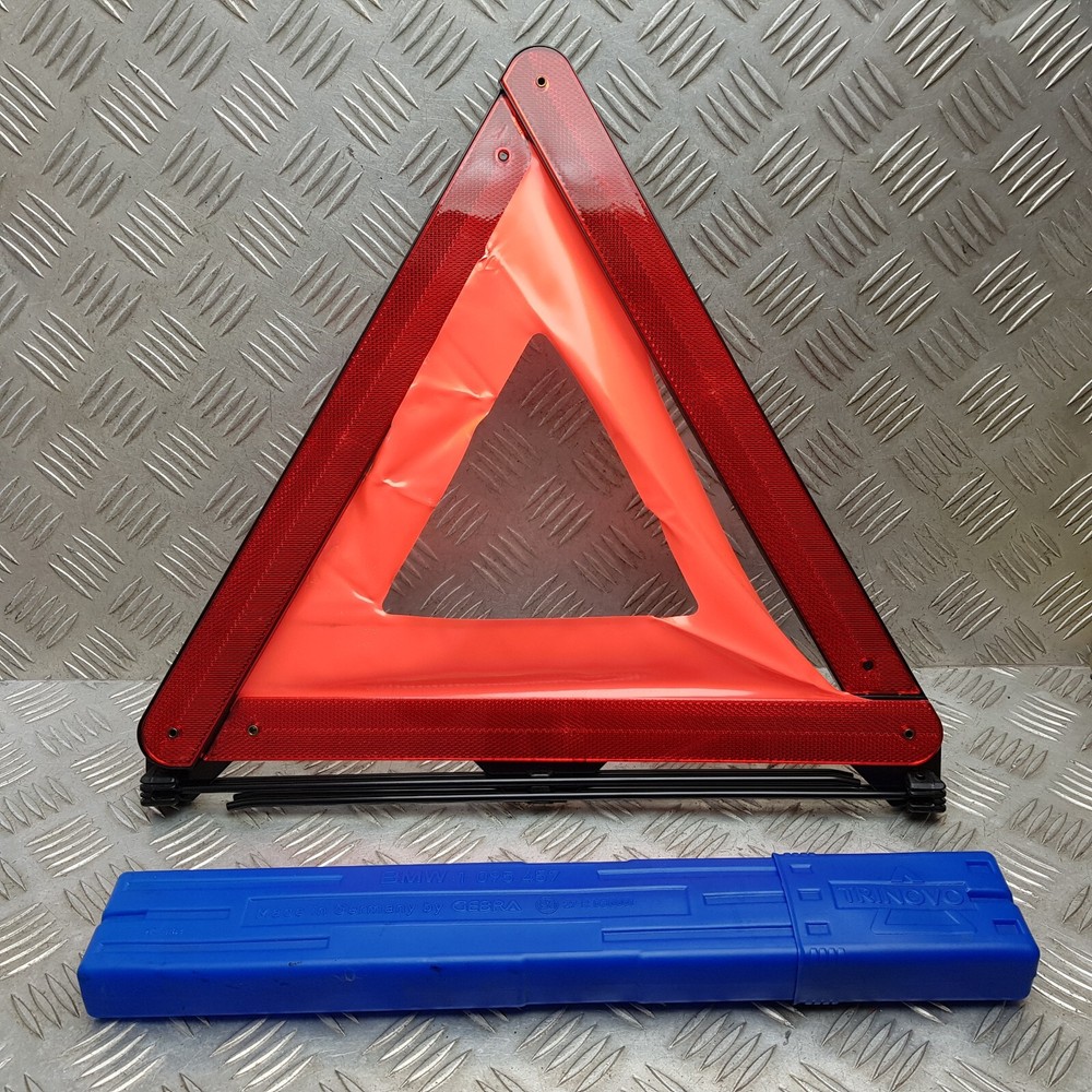 2006 BMW E53 X5 HAZARD WARNING TRIANGLE 1095457 *13