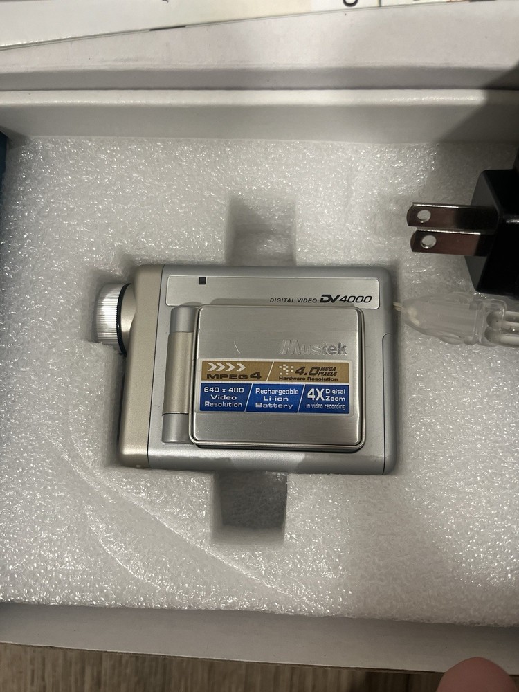 New Mustek 4 Megapixel Digital Camcorder