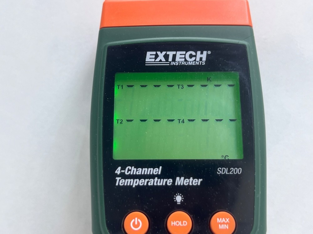 EXTECH SDL200 4-CHANNEL TEMPERATURE METER