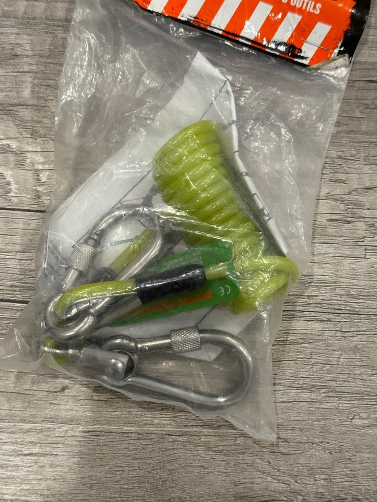 ERGODYNE - Squids 3130S Coiled Cable Tool Lanyard (2 lbs. capacity)