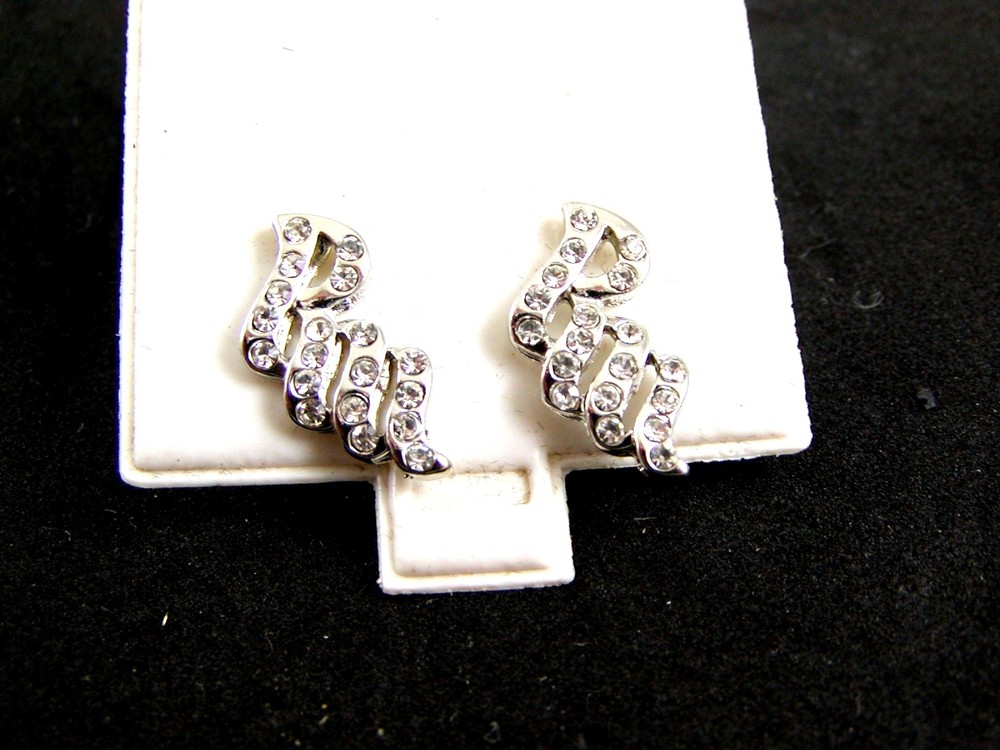 Classy CZs Pierced Studs Earrings 12092013ef