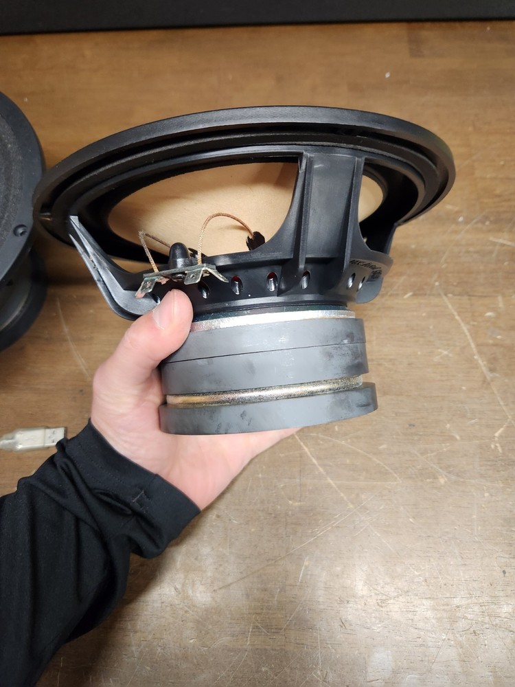 Definitive Technology 8" Woofer 4 Ohm ( BP-7006)