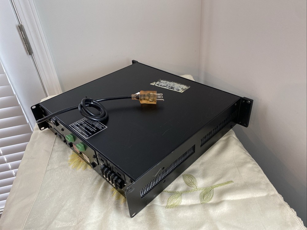 Crown Com-Tech 410 2-Channel Commercial Power Amplifier