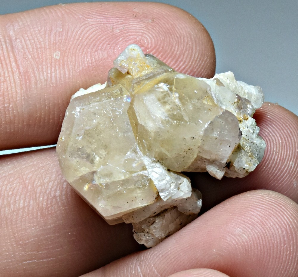 57 CT Excellent Condition Sharp Fluorescent Apatite Crystals Bunch