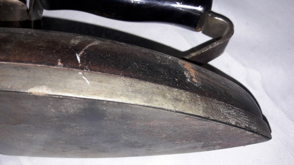 1930s HOTPOINT Model R Electric Iron, No Cord