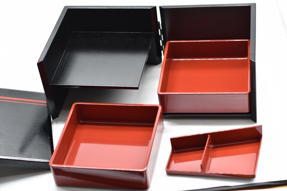 Lunch Bento Box Two Layer Laquer Ware VERY NICE BRAND FROM JAPAN