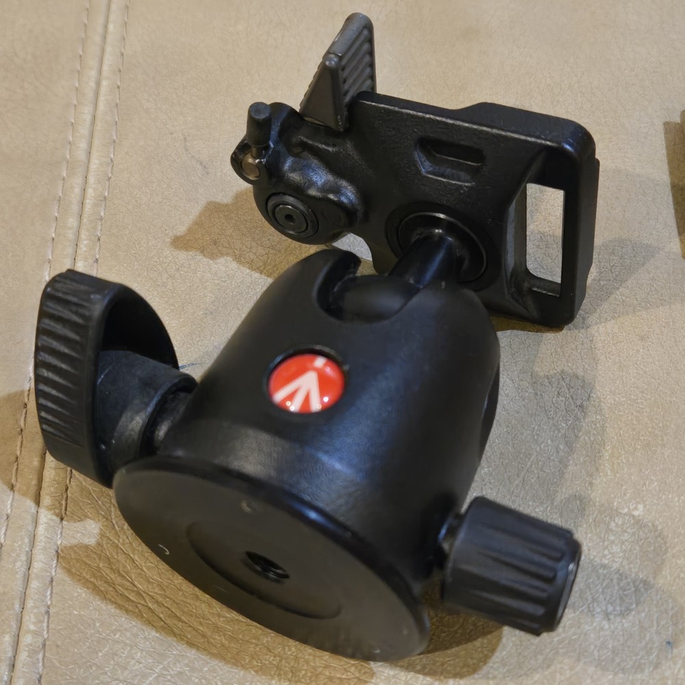 Manfrotto 496RC2 Compact Ball Head with Quick Release Plate