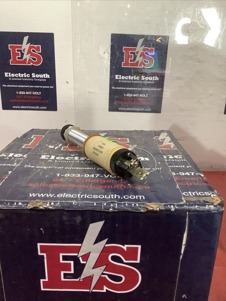 GE Indicating Lamp 6105700G-71 67 Volt