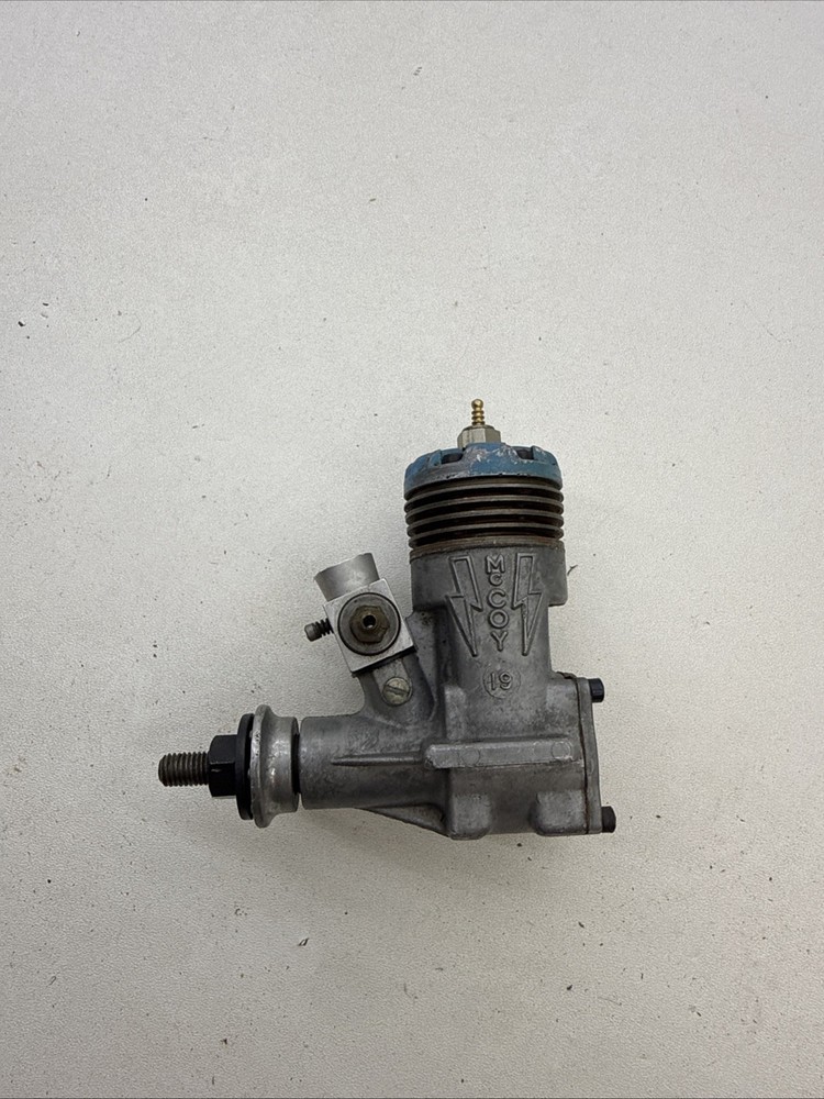 Mc Coy 19 Blue Head Rc Engine.  Excellent Condition M8