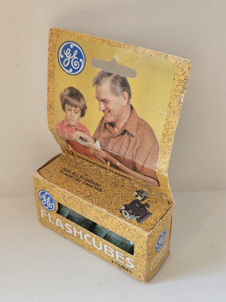 Vintage GE Flashcubes General Electric 2 Cubes 24 Flashes