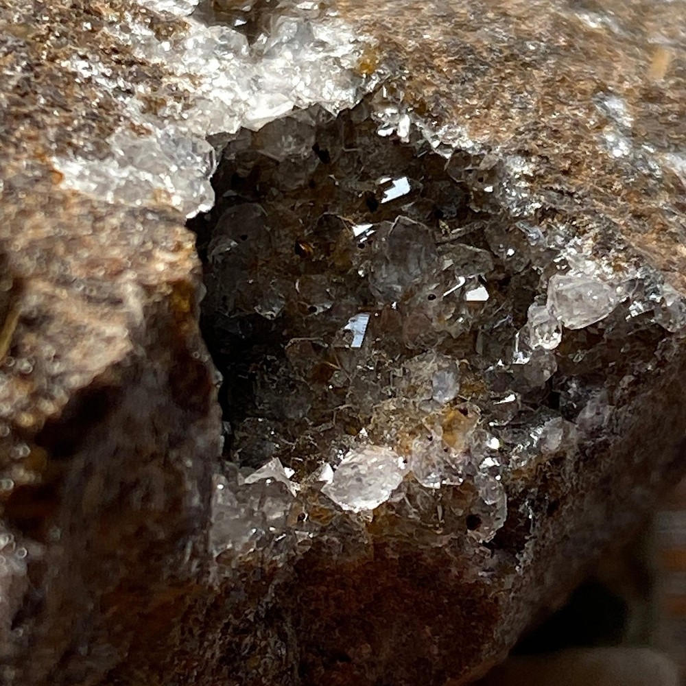 GOETHITE/QUARTZ FROM BOTALLACK MINE, CORNWALL 50g MF6686