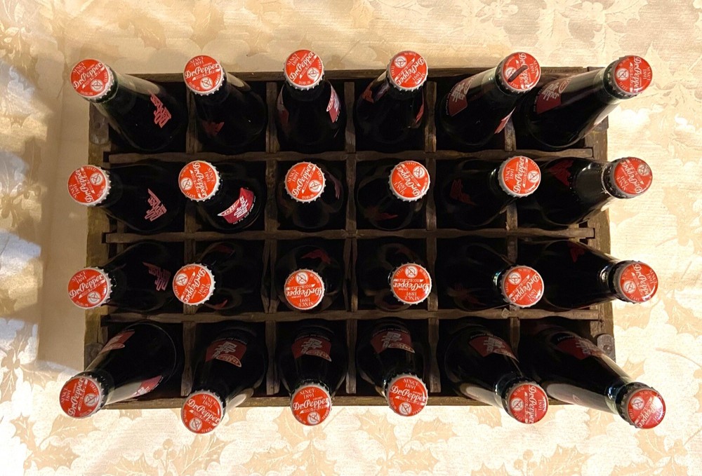 VINTAGE 70’s DR PEPPER CASE