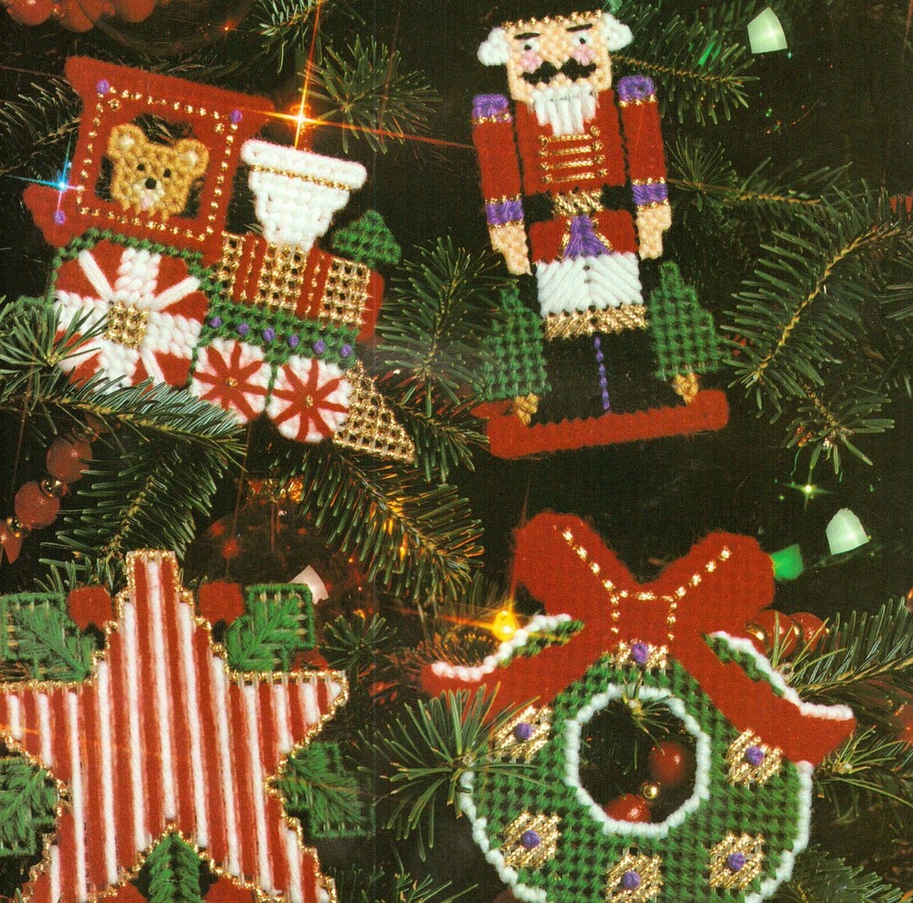 DECK THE TREE 8 ORNAMENTS CHRISTMAS PLASTIC CANVAS PATTERN INSTRUCTIONS