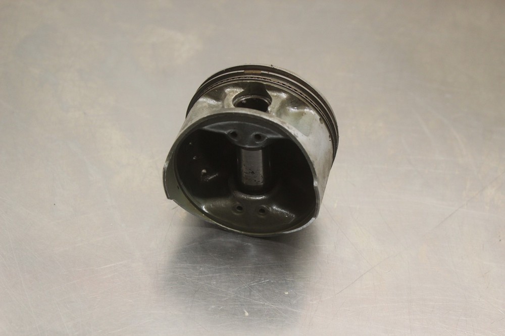 1984 Yamaha XT250 OEM ENGINE MOTOR CYLINDER BORE JUG & PISTON E106