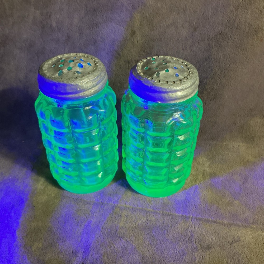 Rare uranium glass UV reactive Depression waffle pattern shakers Pair 1930s #1