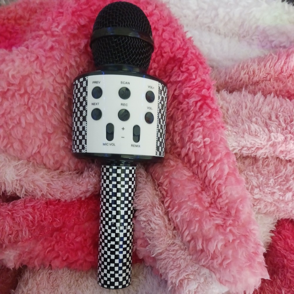 Karaoke Microphone :Urban Outfitters: Black/White Bluetooth Portable