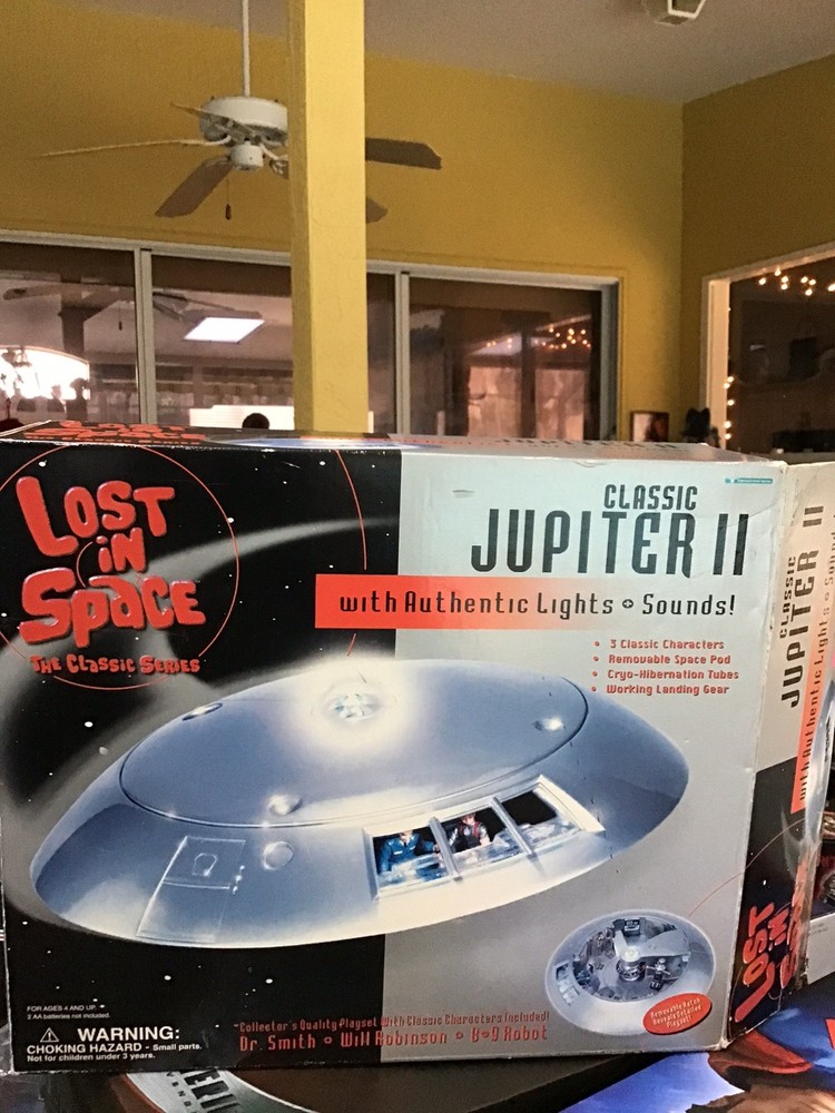 Trendmaster Lost in Space Jupiter 2 With Box