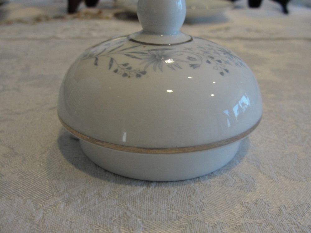 WEDGWOOD BELLE FLEUE COFFE POT LID ONLY