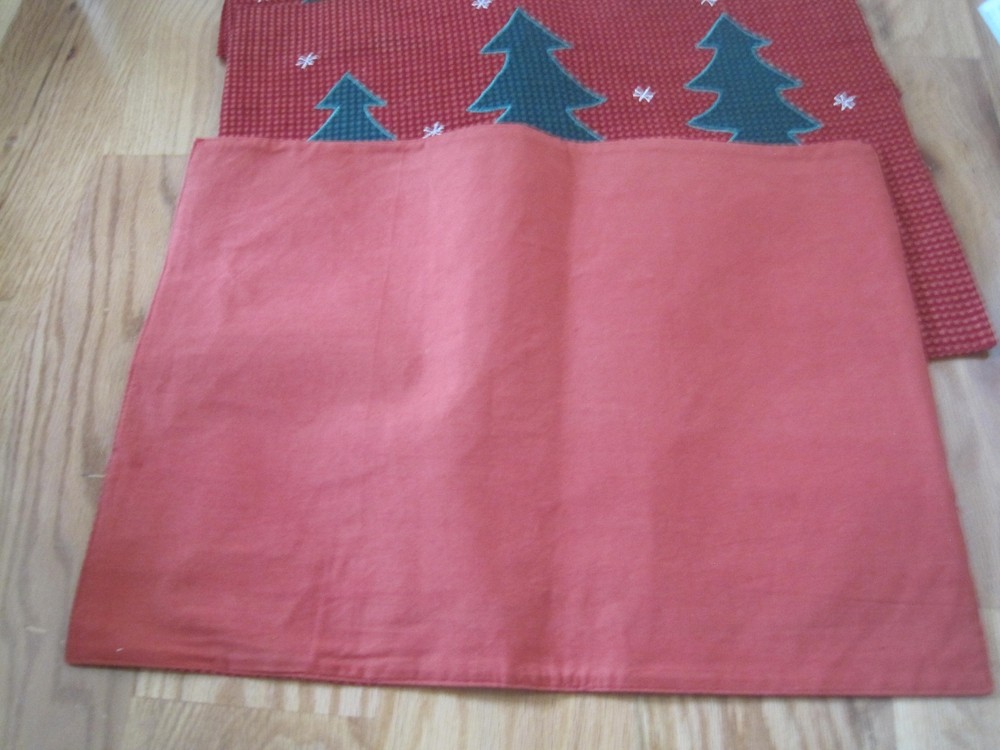 Christmas Tree Snowflake Red Green Holiday Placemats Set 4