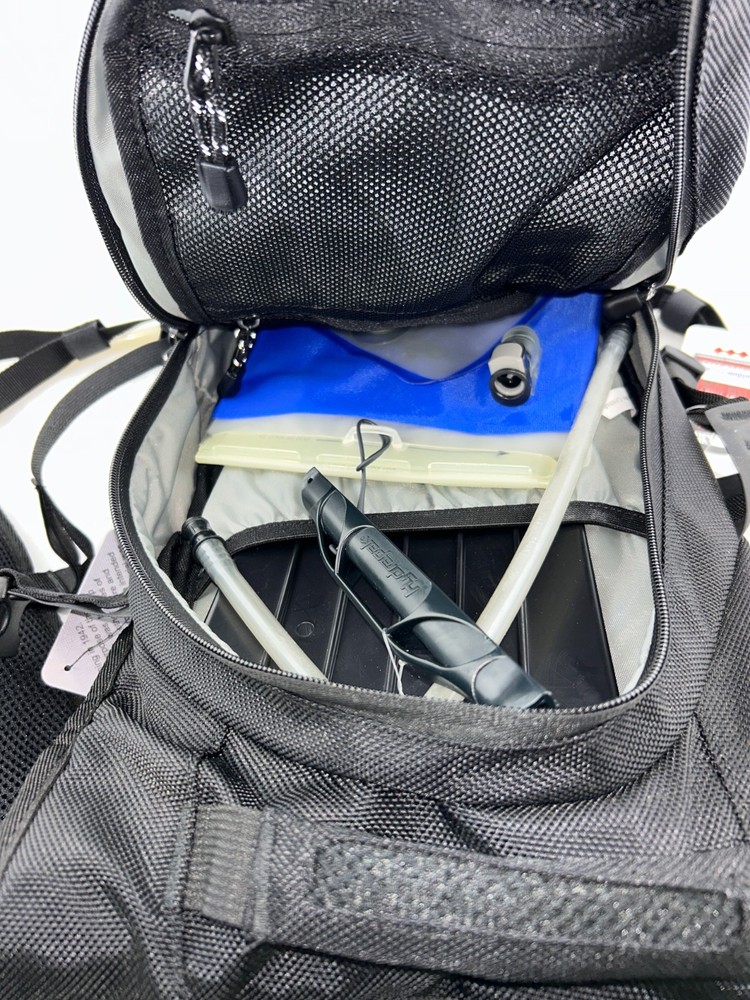 Geigerrig Rig 500 Pressurized Hydration Back Pack Black with Manuals It Sprays!