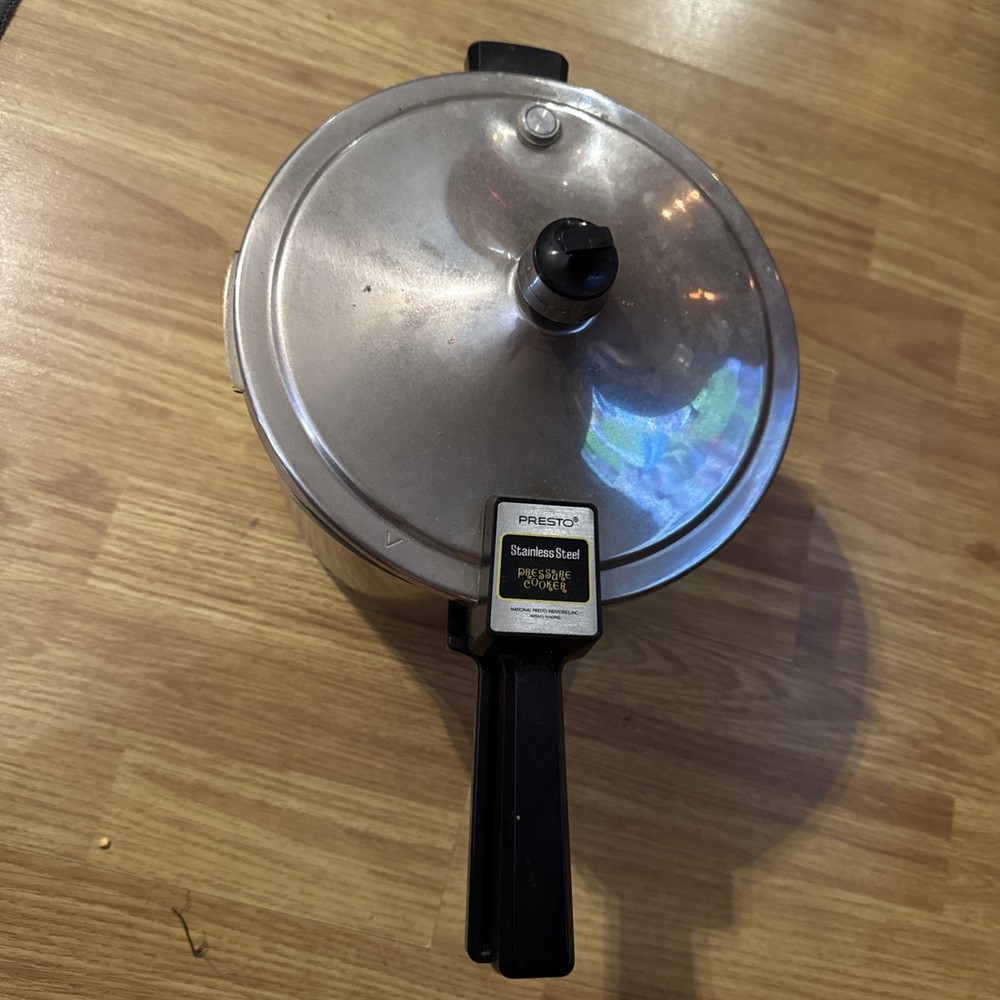 Presto Stainless Steel Pressure Cooker Model 01/PS6.
