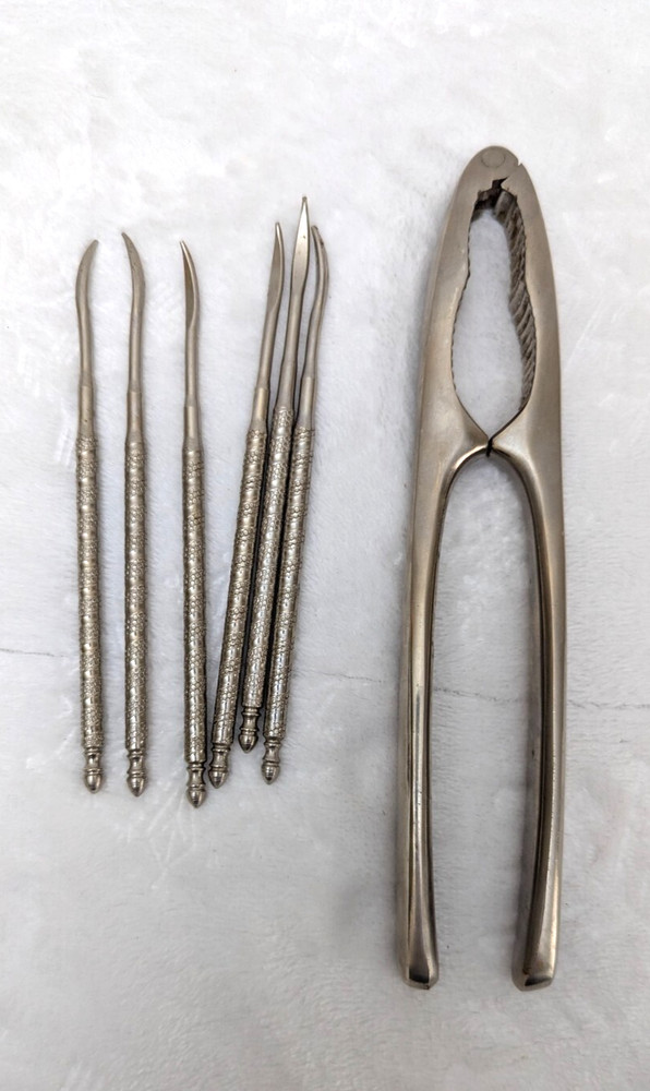 Nutcracker 7" Handheld Metal Vintage with 6 picks