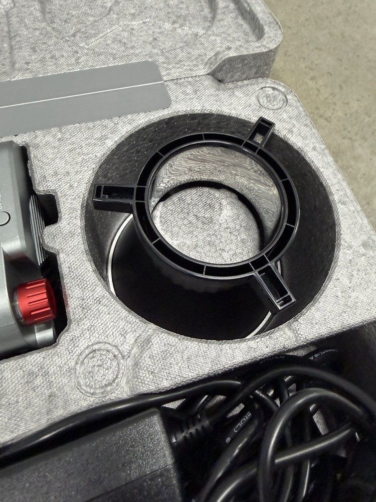 Aputure Amaran COB 60X S Point Source LED 65W Daylight