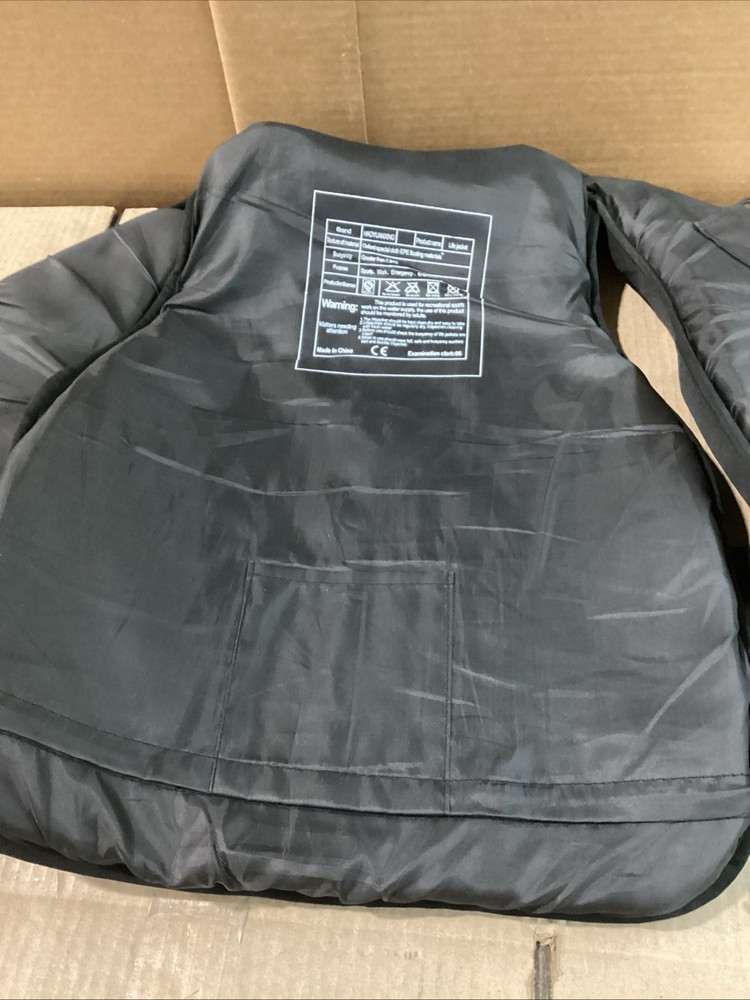 HAOYUANXING Medium Sized Life Jacket ( Pre - Owned / Missing Safety Straddle )