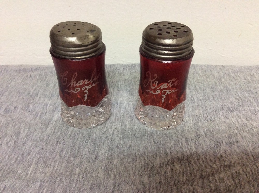 Antique Duncan Miller Button Arches Ruby Flashed Salt & Pepper Shaker