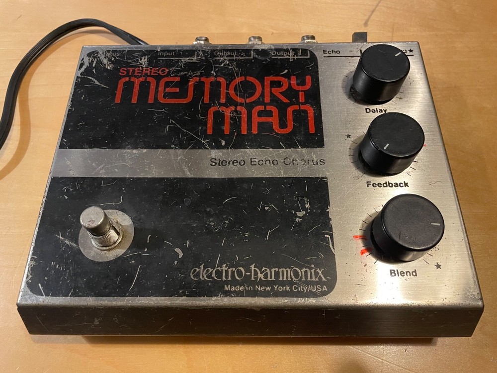 Electro-Harmonix Stereo Memory Man Echo/Chorus 80's Black Red