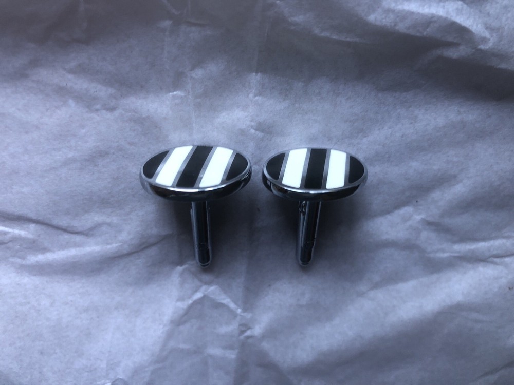 Cufflinks Black & White - Art Deco Design by Artist