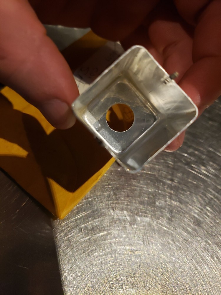 One New Heathkit Coil Shield #206-502 for HW-8