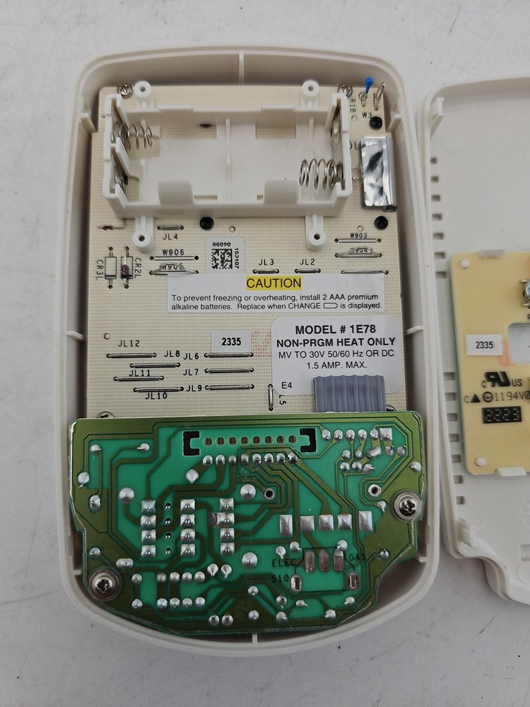 Emerson 1E78-144 Non-Programmable Heat Cool Thermostat