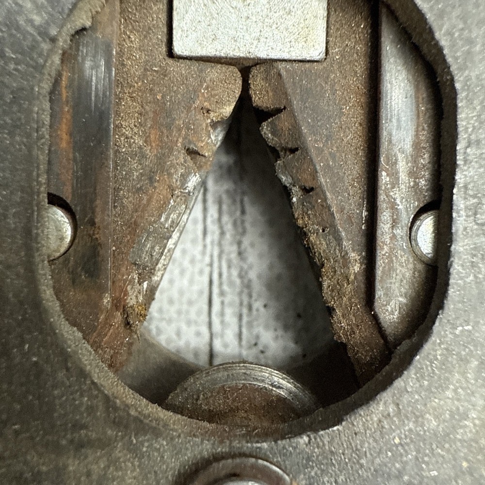 Dayton 2X913 Thread Restorer Tool