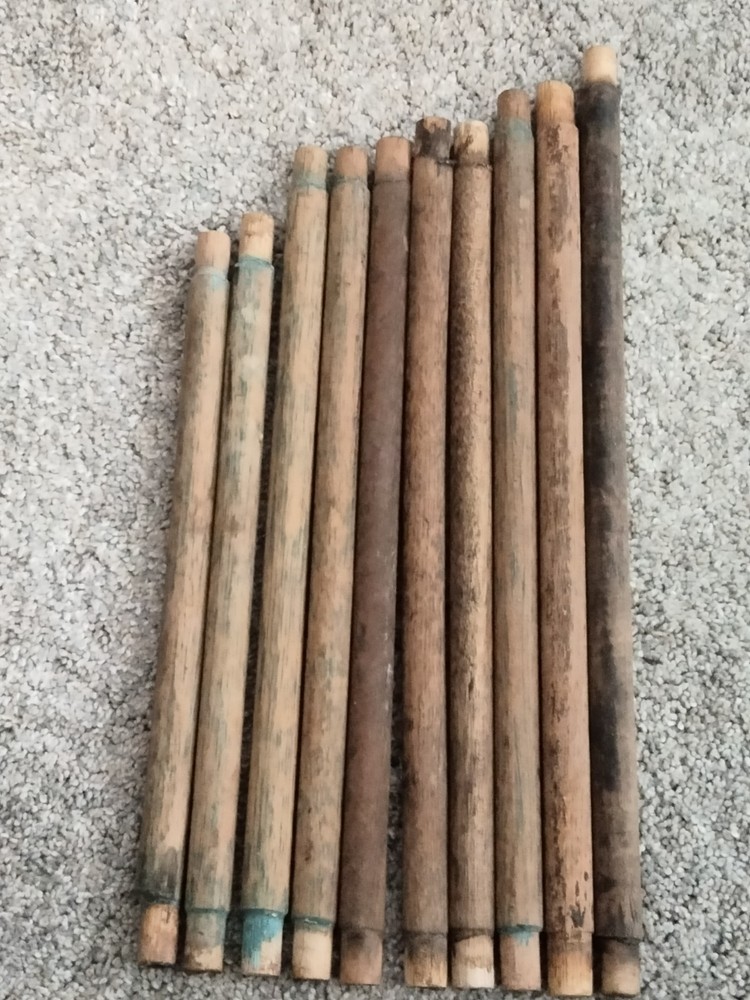 LOT 10 OAK  - ROUND SPINDLES REPLACEMENT PARTS - chair