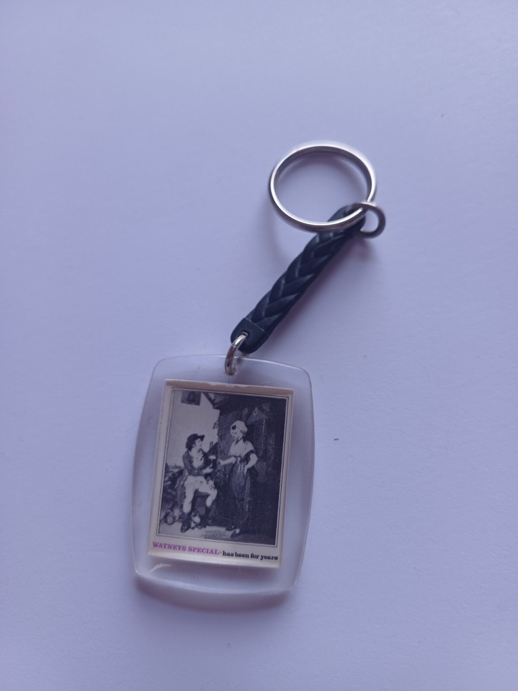 WATNEYS ~ Special Bitter ~ KEYRING