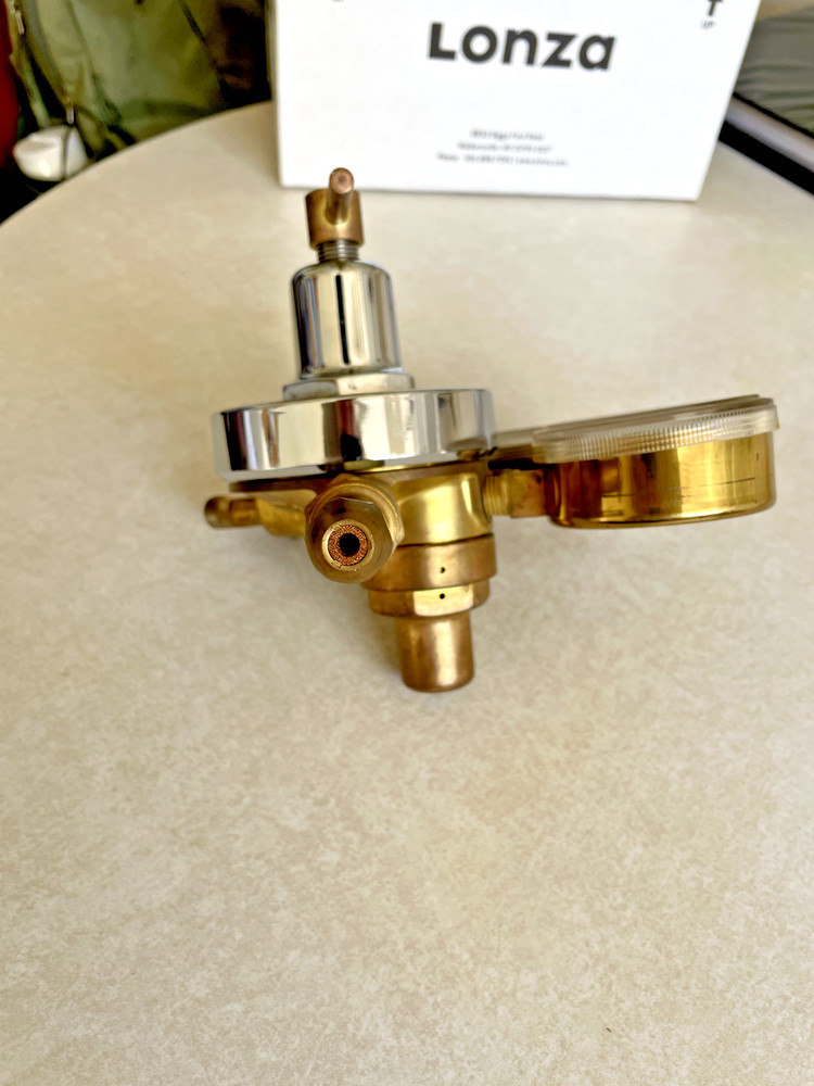 Fischer Scientific Gas Regulator FS-100 (used)