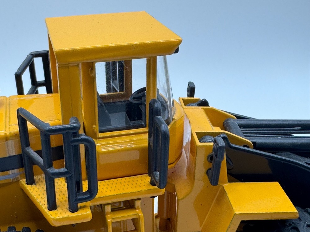 JOAL COMPACT VOLVO BM L330C BTP LOADER 1:50 CONSTRUCTION