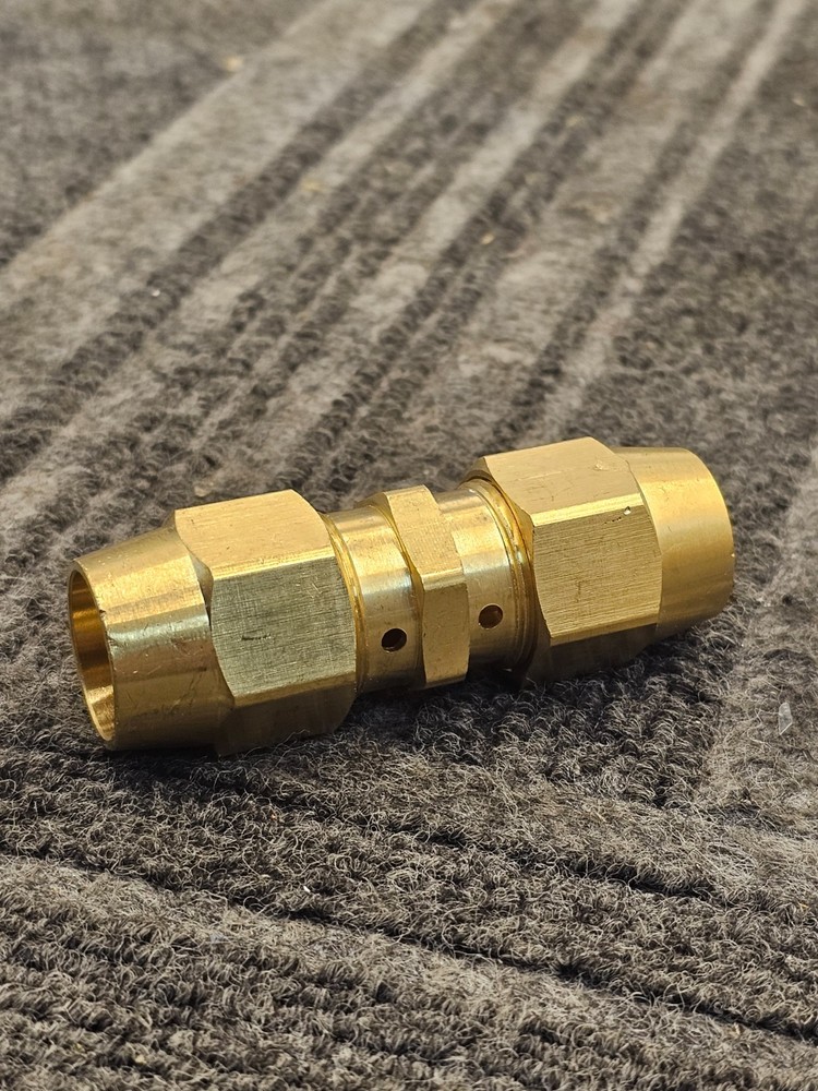 FPI 3/8" ID UNION FITTING DOT RUBBER AIR BRAKE HOSE