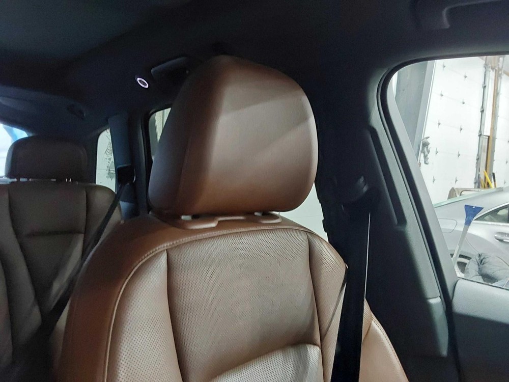 Used Headrest fits: 2017 Audi Q7  Grade A