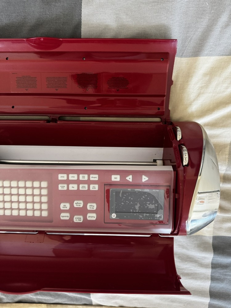 Cricket Cake Machine W/ Box