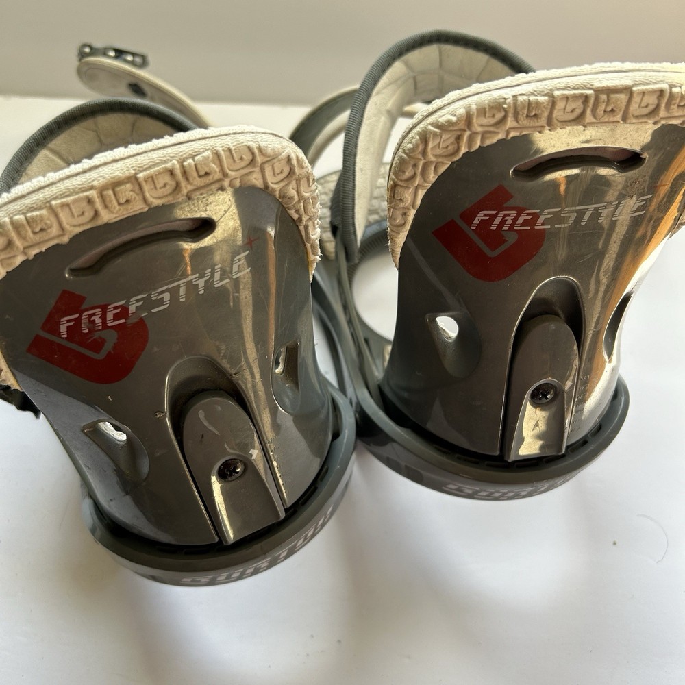 Burton Men's Medium Freestyle Snowboard Bindings Gray White READ